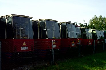 Konstale ze Szczecina na cmentarzysku w Lubiczu Górnym #cmentarz #lubicz #toruń #tramwaje