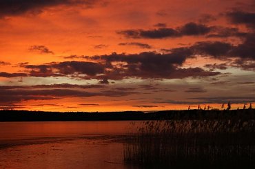 zimowy wieczór #chmury #jezioro #niebo #wieczór #zachód