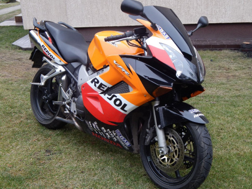 vfr 800