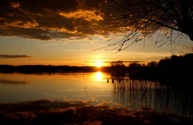#jezioro #zachód #słońce #wieczór #krajobraz